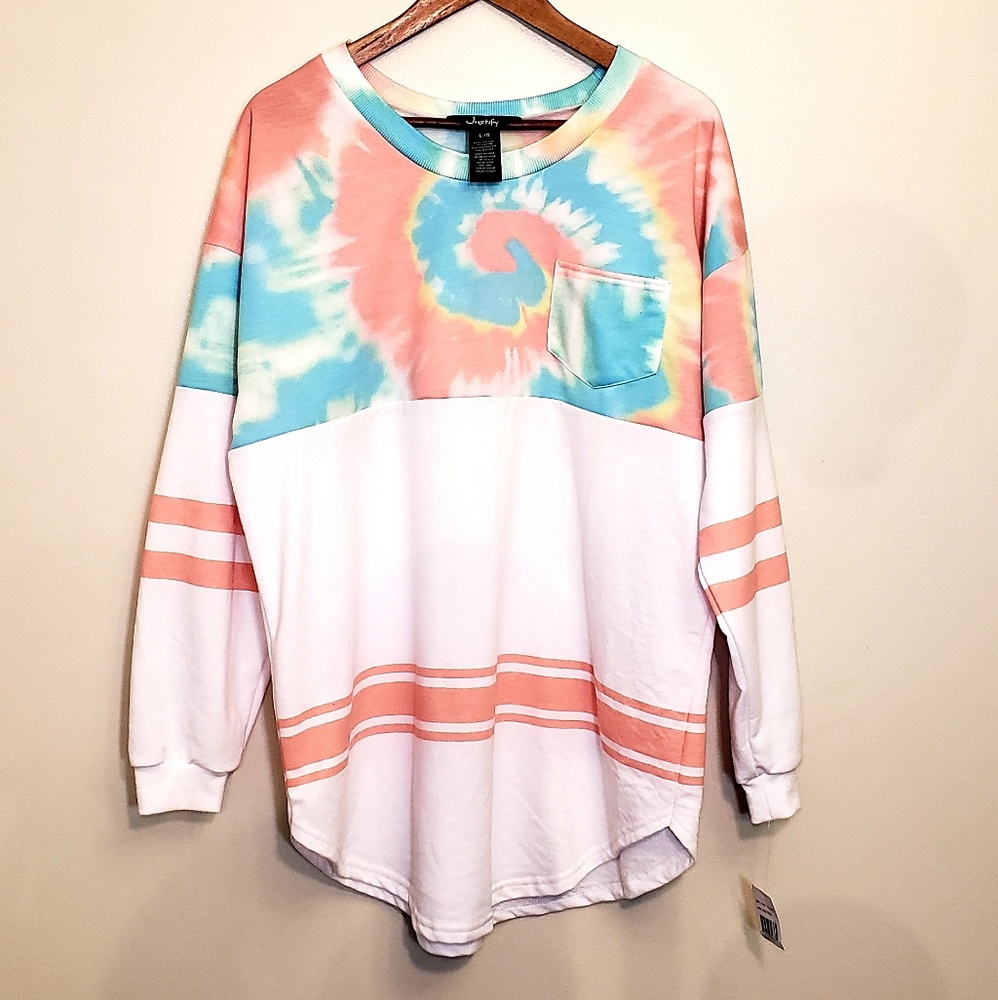 Justify Sweeper Top